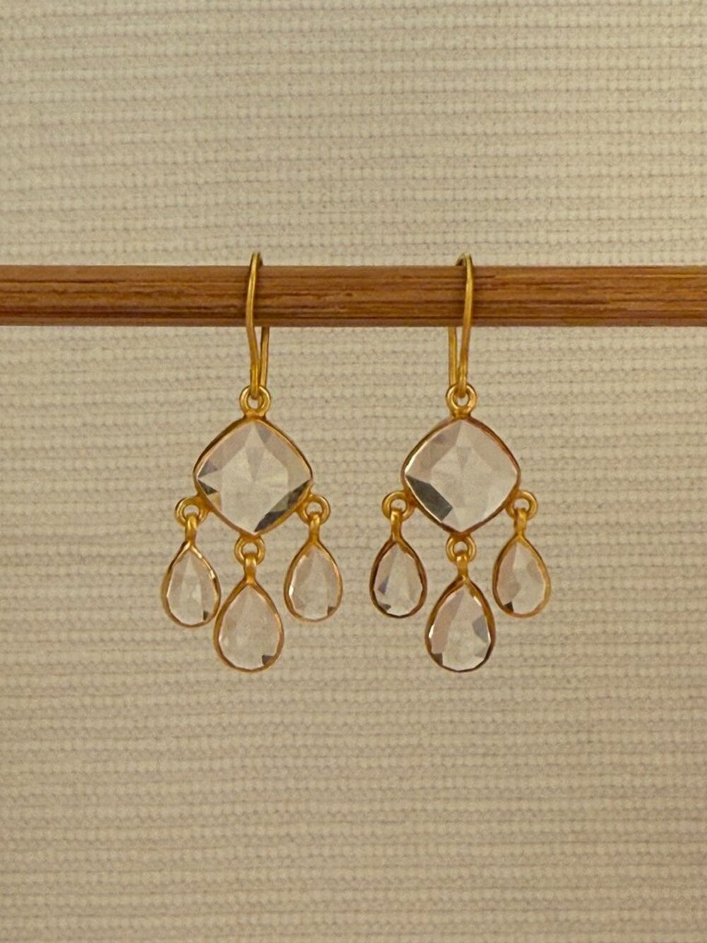 18K Yellow Gold Rose-Cut Crystal Quartz Chandelier Drop Earrings – Elegant Facet